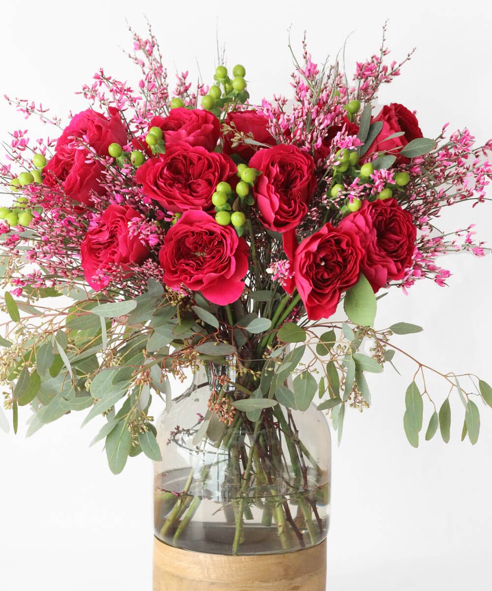 Valentine's Day Bejeweled Rose  Valentine flower arrangements, Rose flower  arrangements, Modern flower arrangements